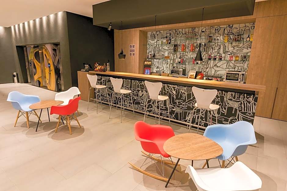 Ibis Cali Granada