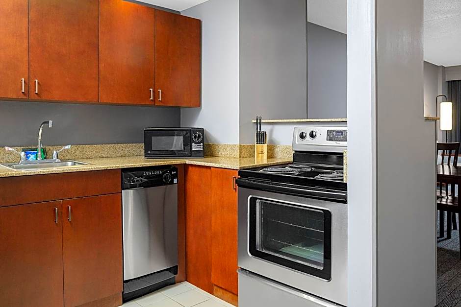 Courtyard by Marriott Long Island MacArthur Airport