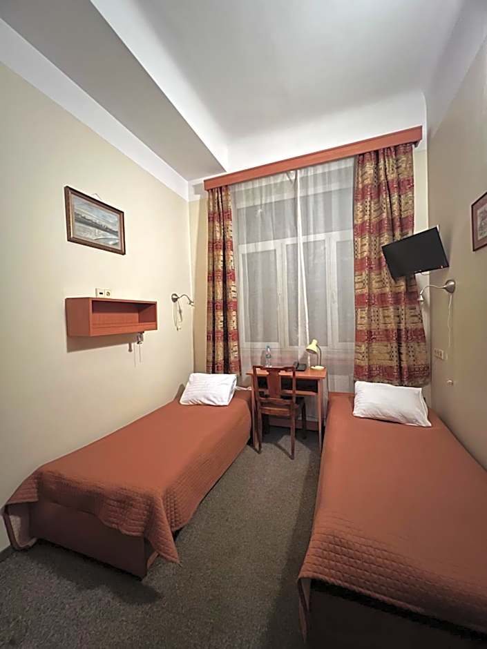 Hotel Alef