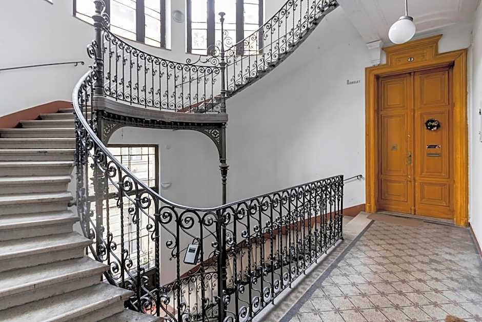 RP1 Apartment