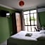 Paradise Hostel e Suítes