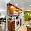 Beverly Hills Gem 1 BR Apt with Parking 218