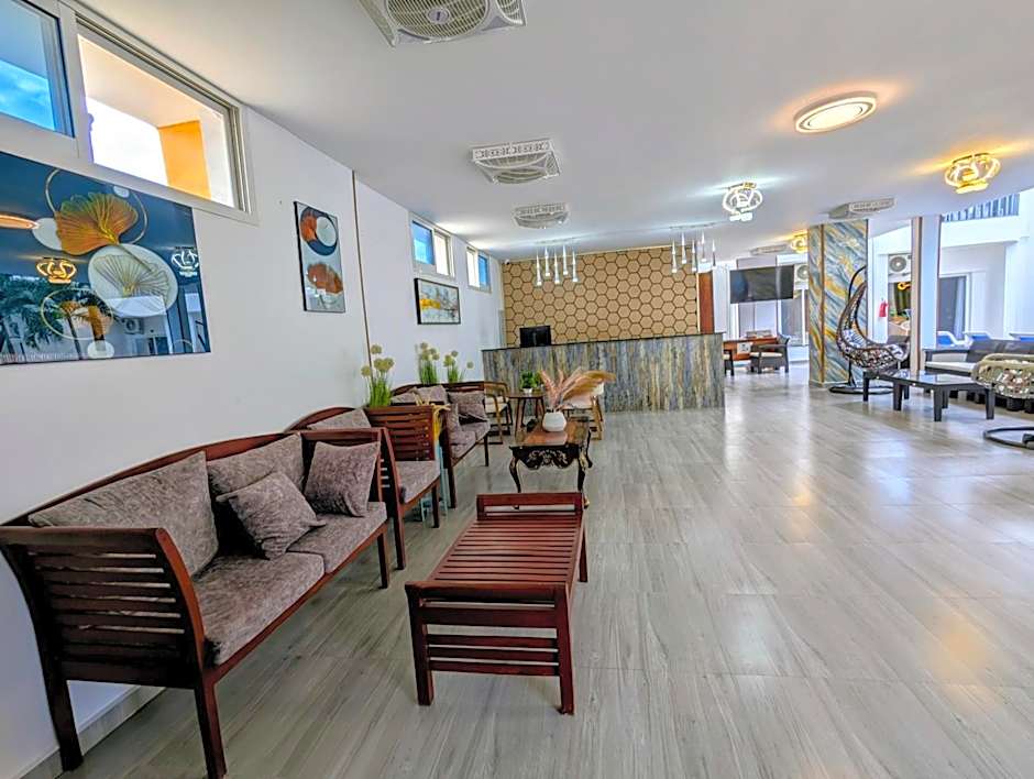 Golden Hotel