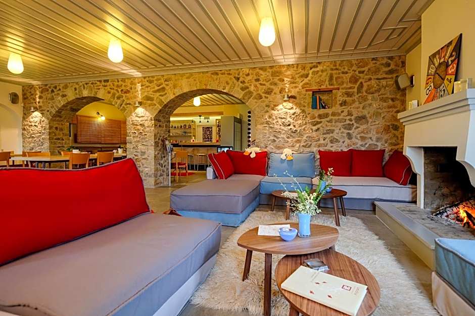 Kyriaki Guesthouse & Suites