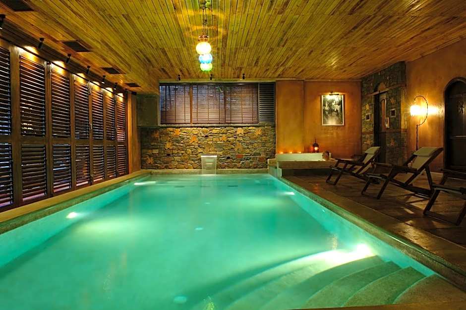 Montanema Handmade Village