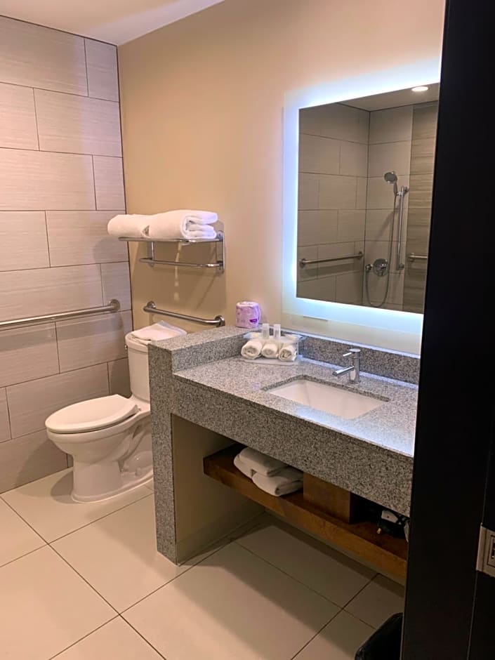 Holiday Inn Express & Suites Mexicali By IHG