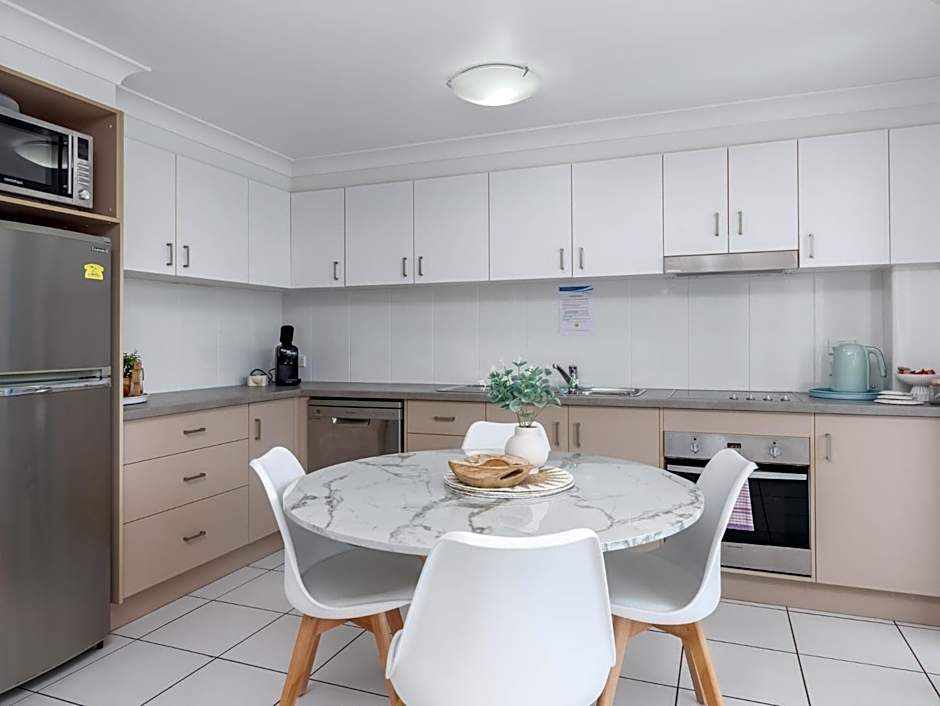 Koola Beach Apartments Bargara