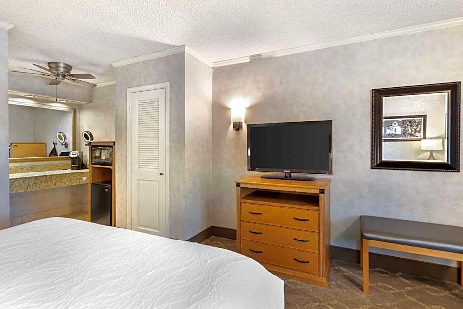 Best Western Plus Black Oak