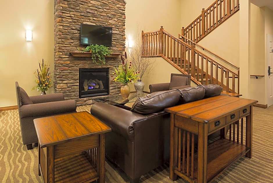 GrandStay Inn & Suites of Luverne