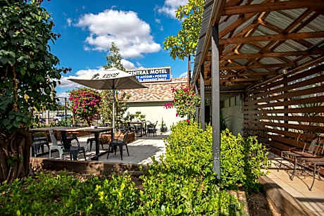 Longreach Most Central Motel