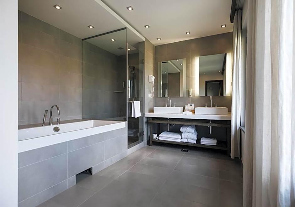 Tufenkian Historic Yerevan Hotel