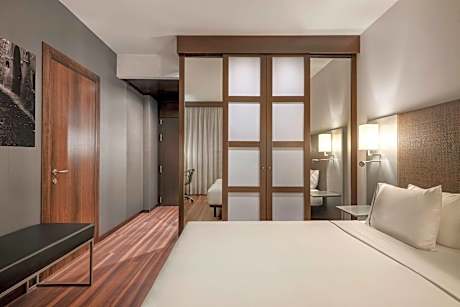Family Room, Connecting Guest Room, Bedroom 1: 1 King, Bedroom 2: 2 Twin