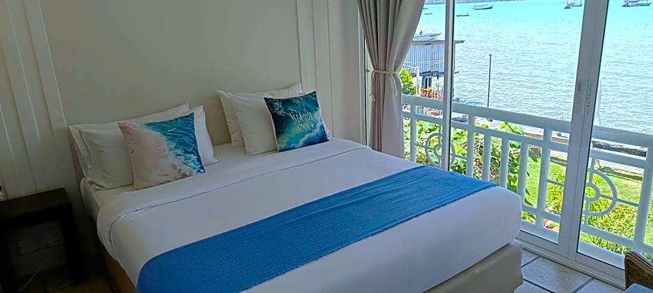 Baan Sattahip by the sea