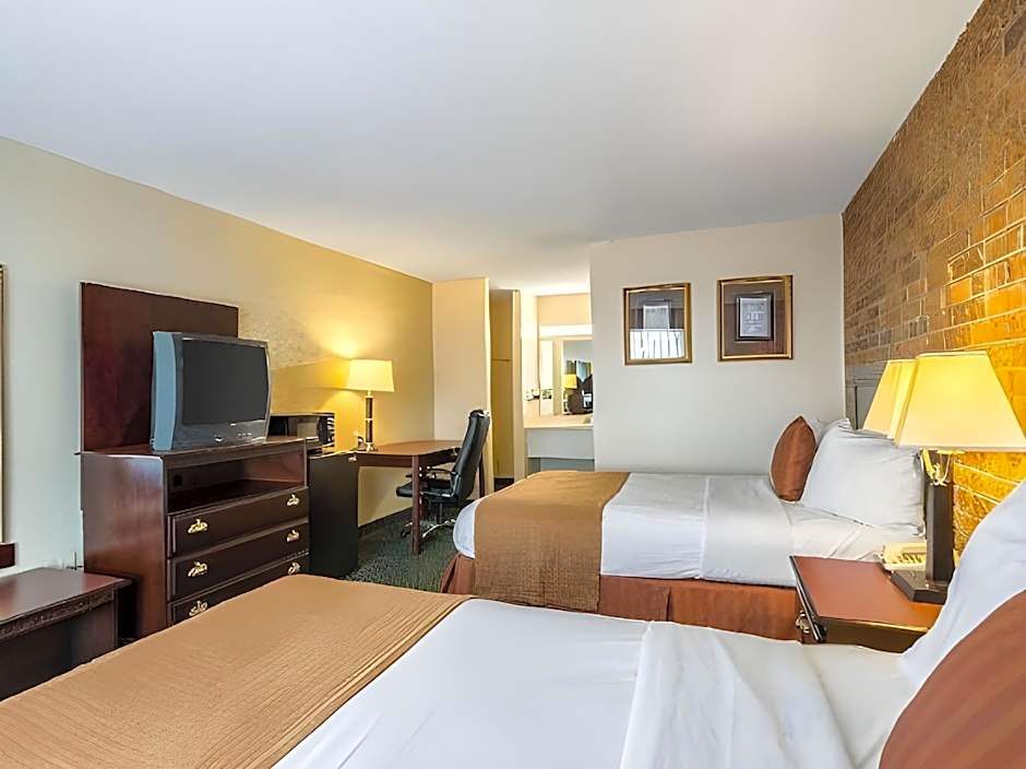 Days Inn by Wyndham Batesville AR