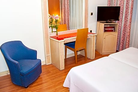 DOUBLE OR TWIN STANDARD