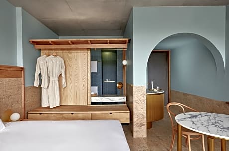 Urban Room King or Twin