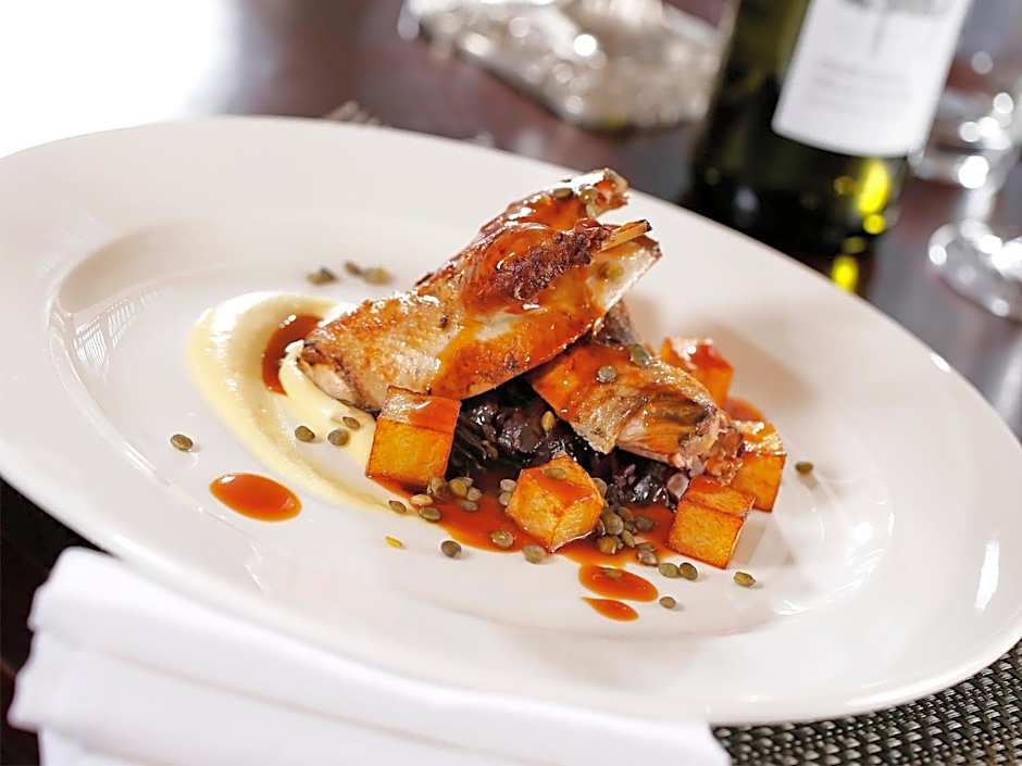 Macdonald Houstoun House