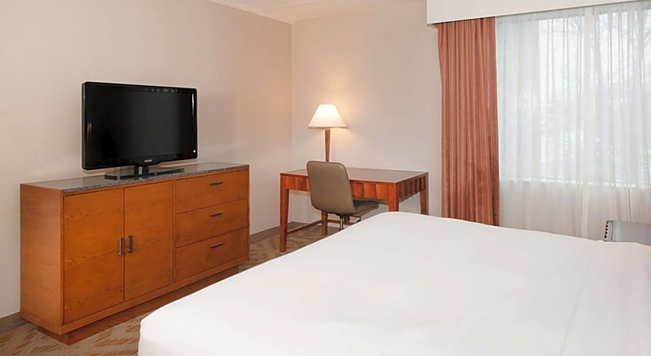 DoubleTree Suites by Hilton Hotel Philadelphia West