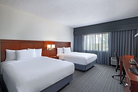 Room, 2 Queen Beds (Hearing Accessible)