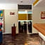 Hotel Azteca Inn