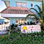 Sand Castle Motel