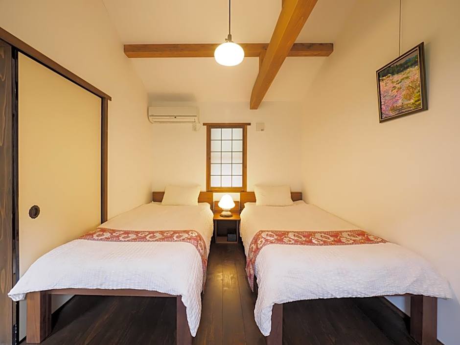 Inase Otsu Machiya Bed and Breakfast