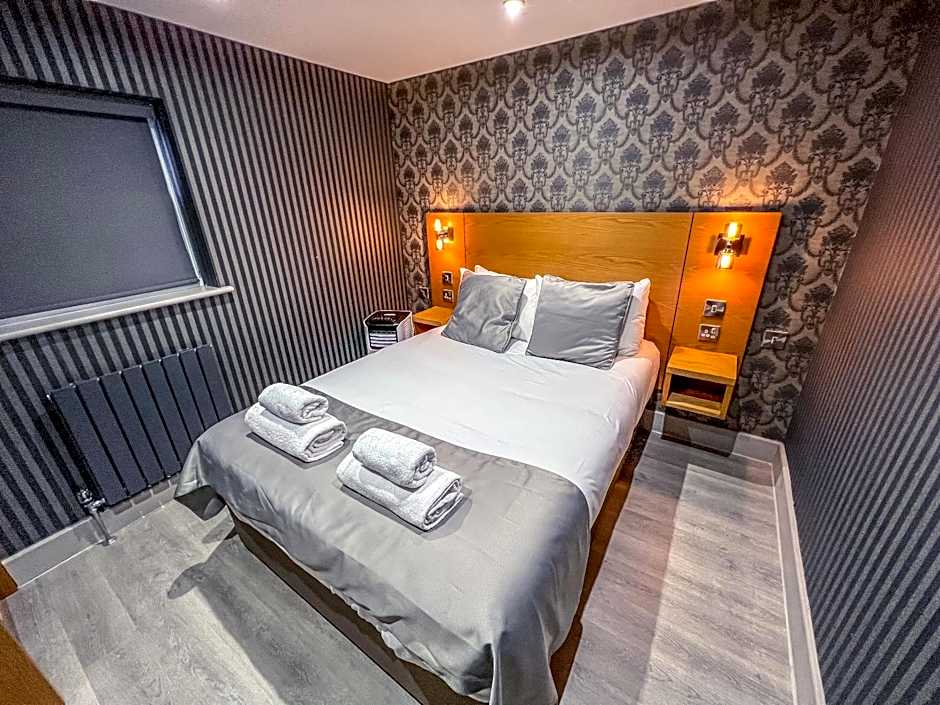 Quayside Hotel & Bar