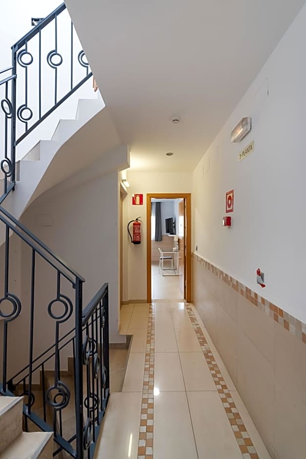Hostal House