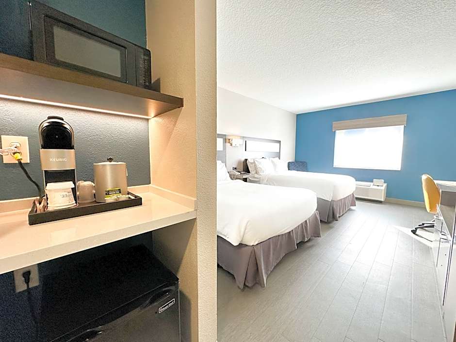 Photo 1 of 4 of Standard 1 Queen Bed, Mobility Accessible