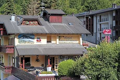 Hotel Veduta dell'Adamello