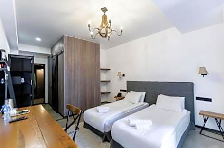 Triple Room with Balcony