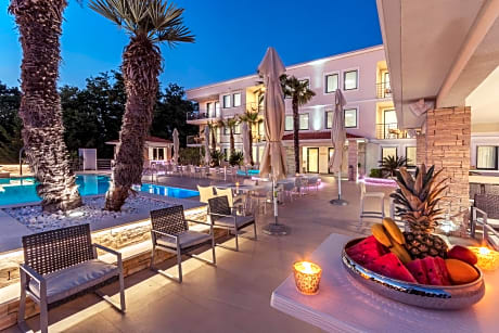 Aparthotel Adeo