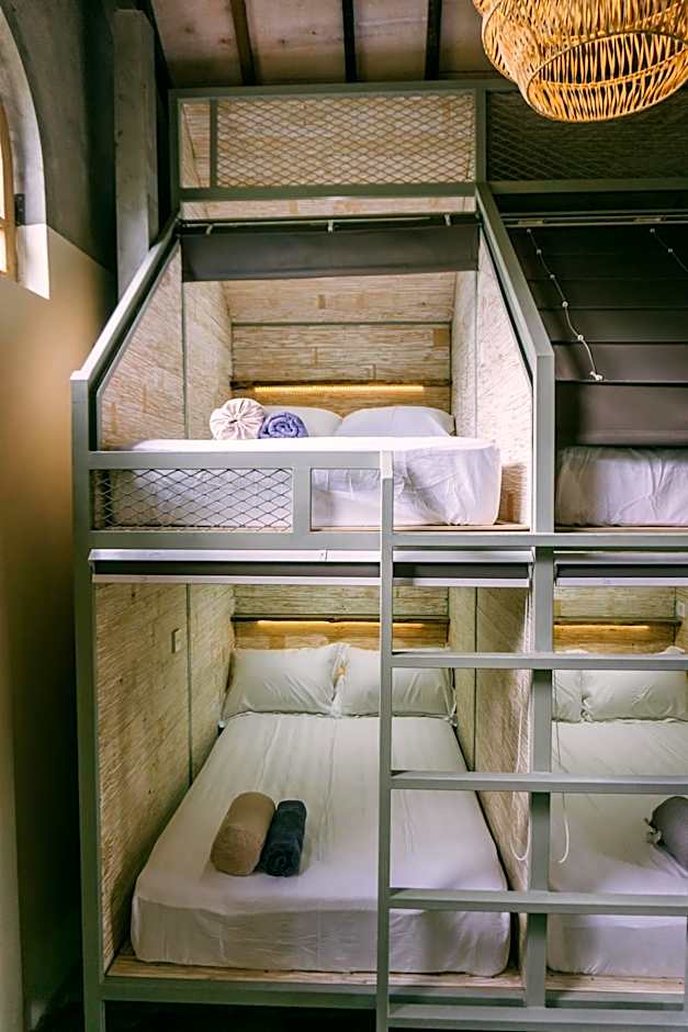 Dormitory at Semadi living