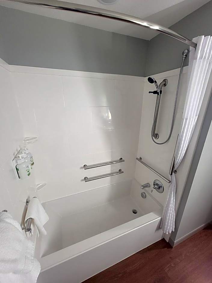 AmericInn by Wyndham International Falls Southwest