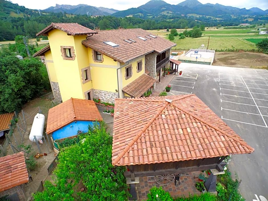 Hotel Intriago I & II