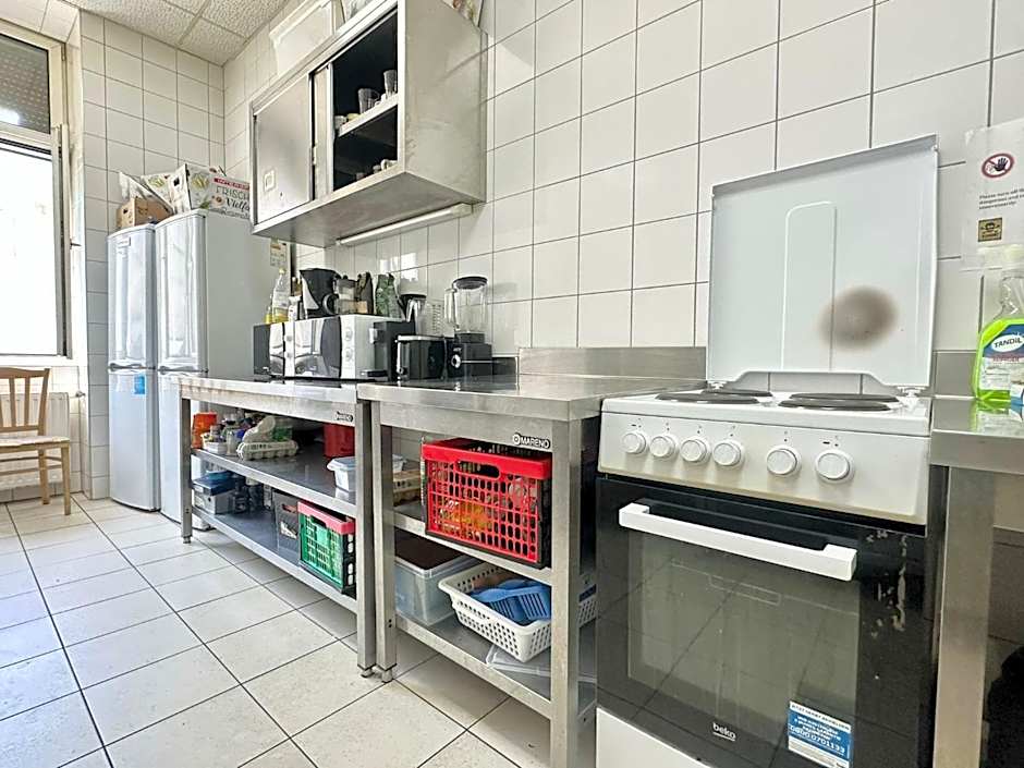 Very Central, 3 min to Metro