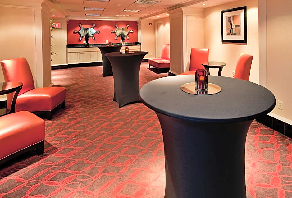 Holiday Inn Kansas City Downtown - Aladdin