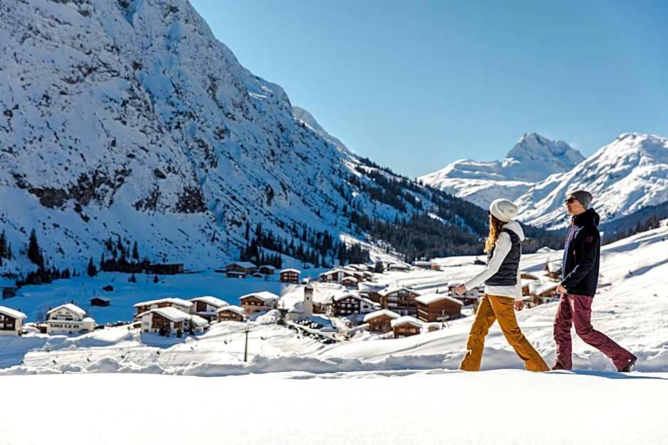 Burgi's - Adults only