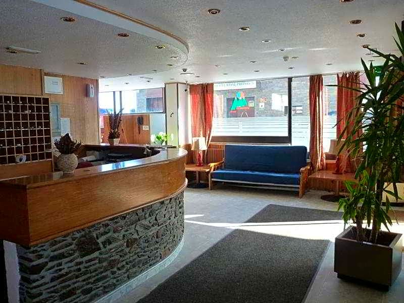 Apartamentos Crest Pas