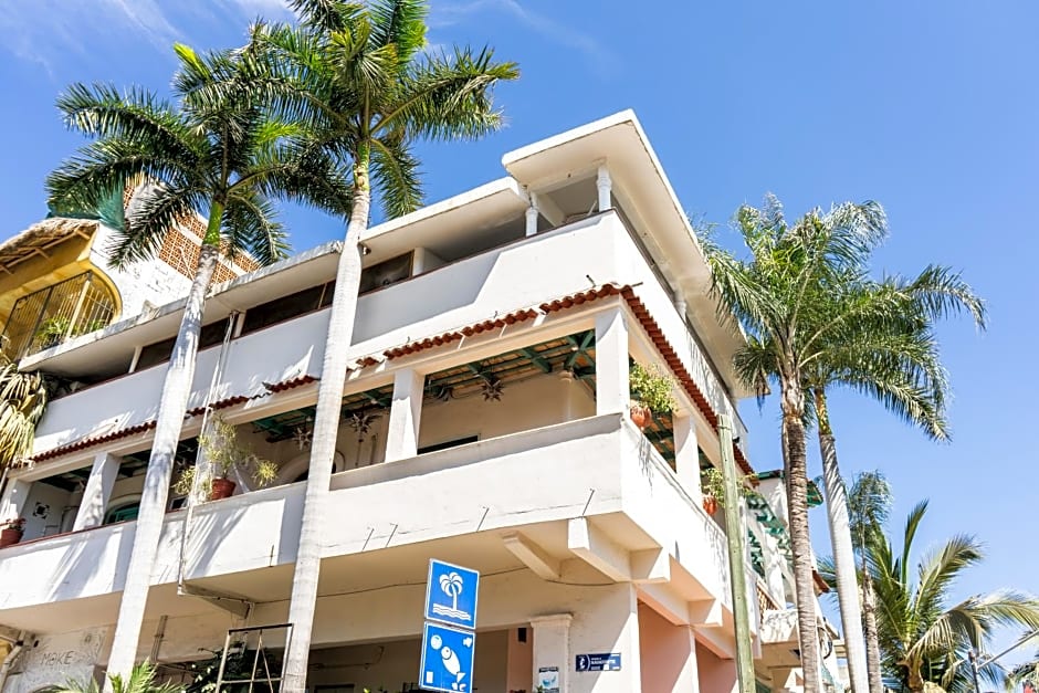 Sayulita Central Hotel