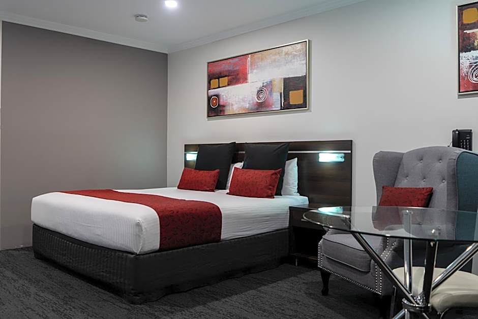 Golden West Motor Inn