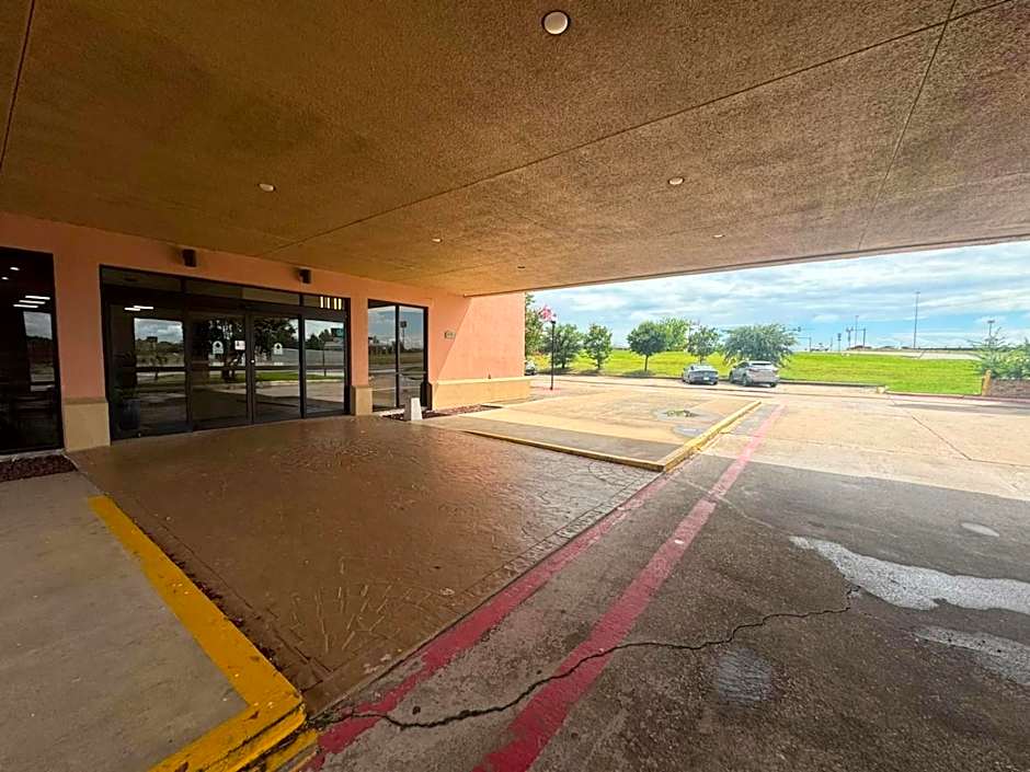 Express Inn & Suites