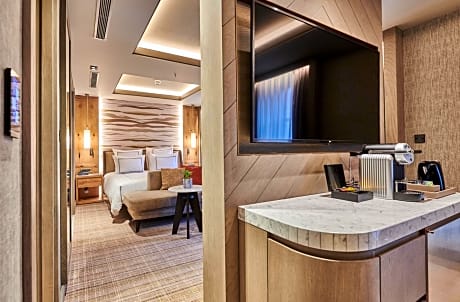Superior Suite with Forest View