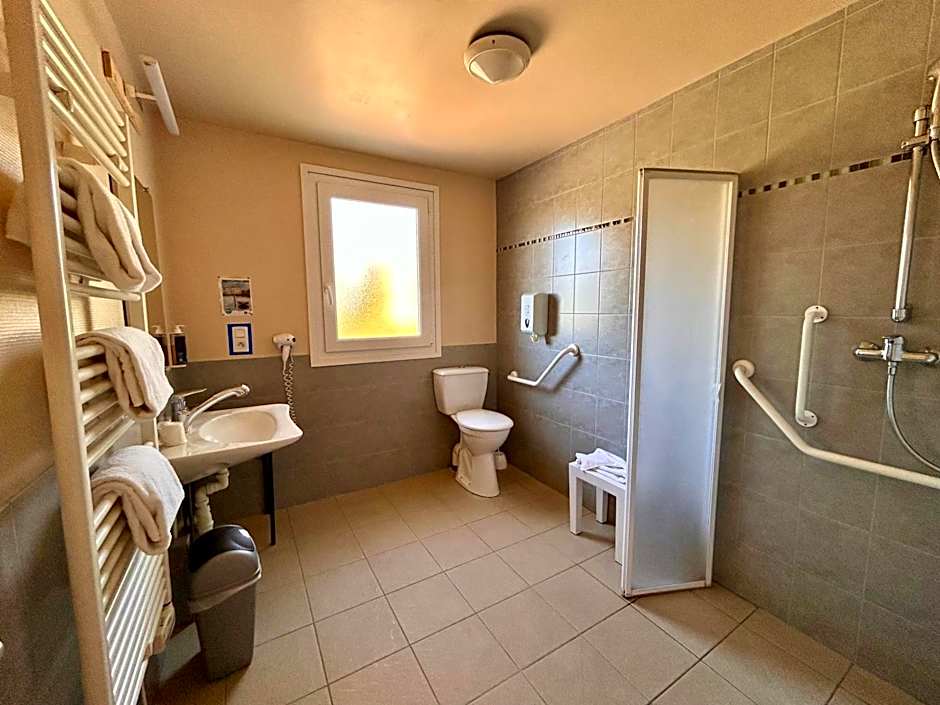 BRIT HOTEL Confort de Lannion vers Perros-Guirec