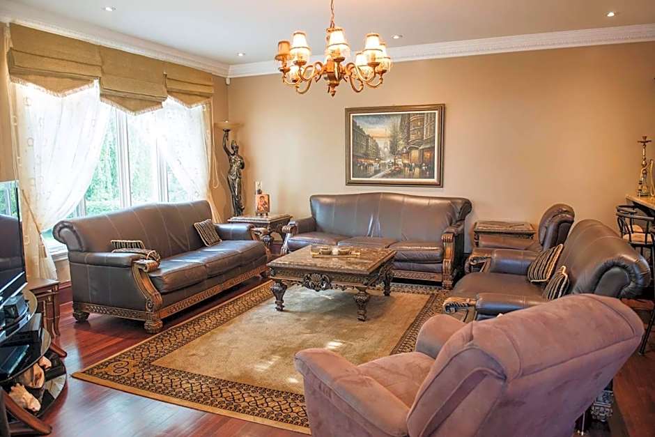 JstLikeHome - Luxury Mansion & Guesthouse