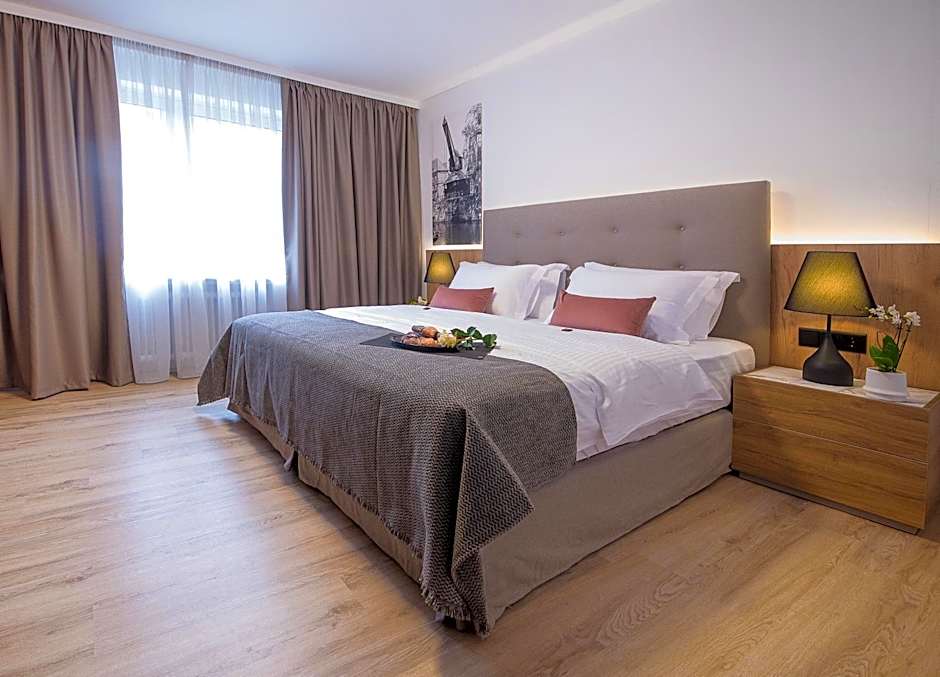 Gästehaus zum roten Hahn