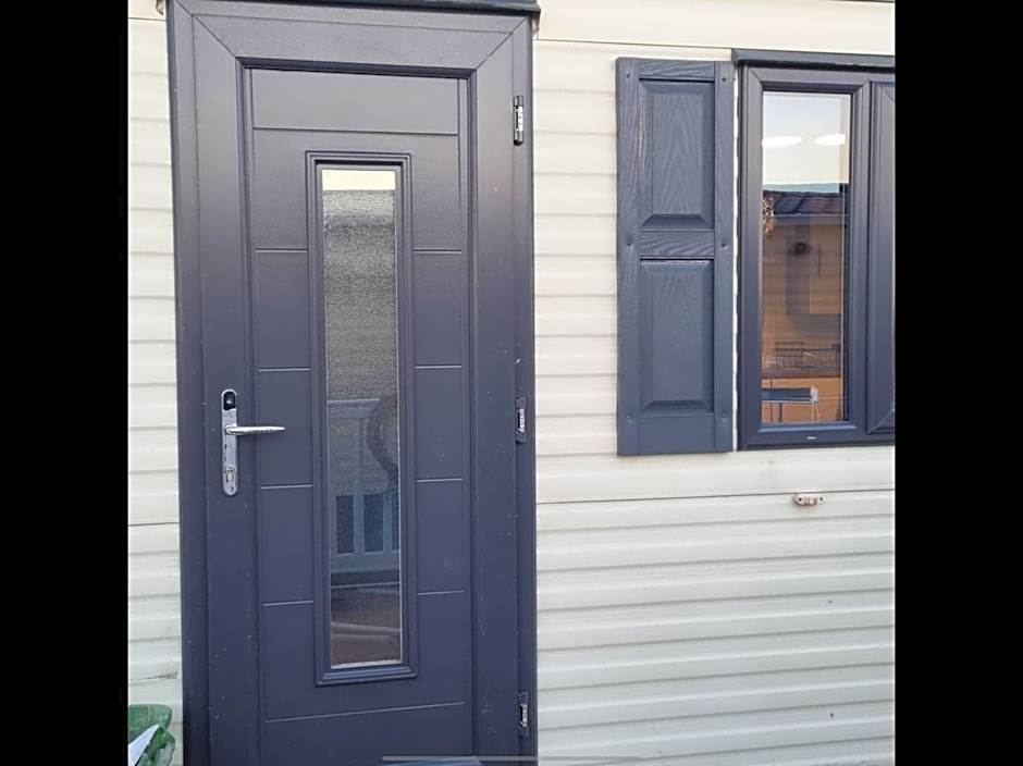 8 berth Waterside Ingoldmells V8 Santanavan 3