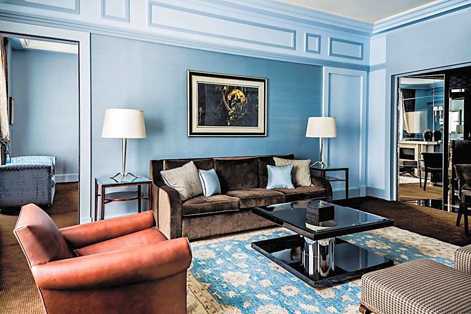Prince de Galles, a Luxury Collection hotel, Paris
