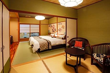 Twin Room with Shared Bathroom