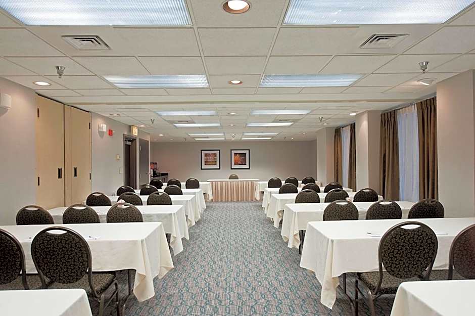Hampton Inn By Hilton And Suites Chicago/Lincolnshire
